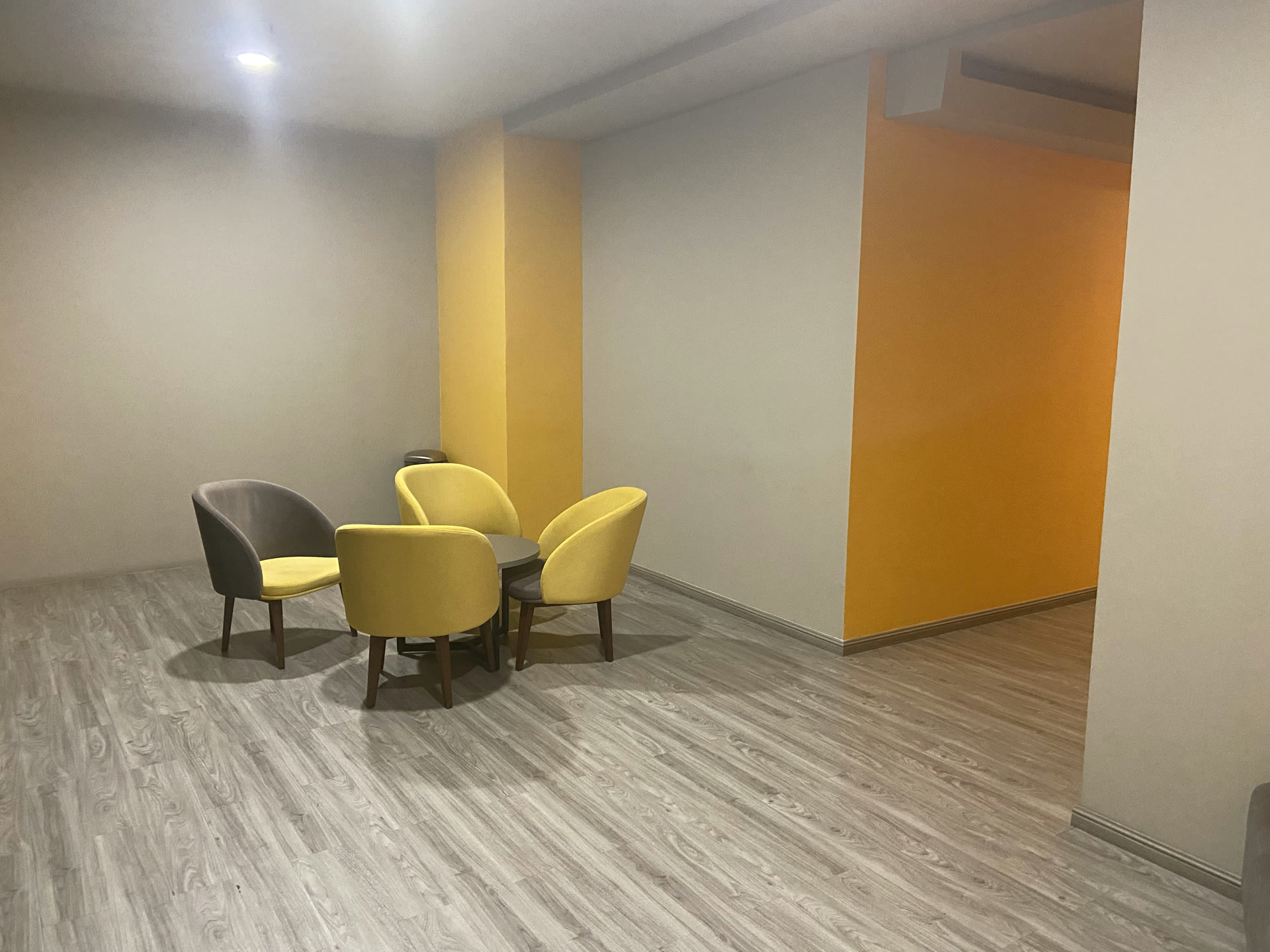 NapzBox meeting lounge